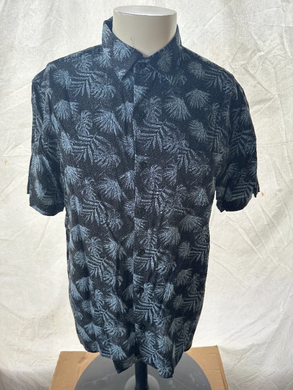 Nat Nast Men's Black Blue Floral Palm Leaves Pattern SS Button Front Shirt Mediu